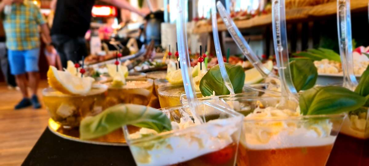 Smaczna kuchnia domowa w Ośrodku Uroczysko – dania regionalne i catering