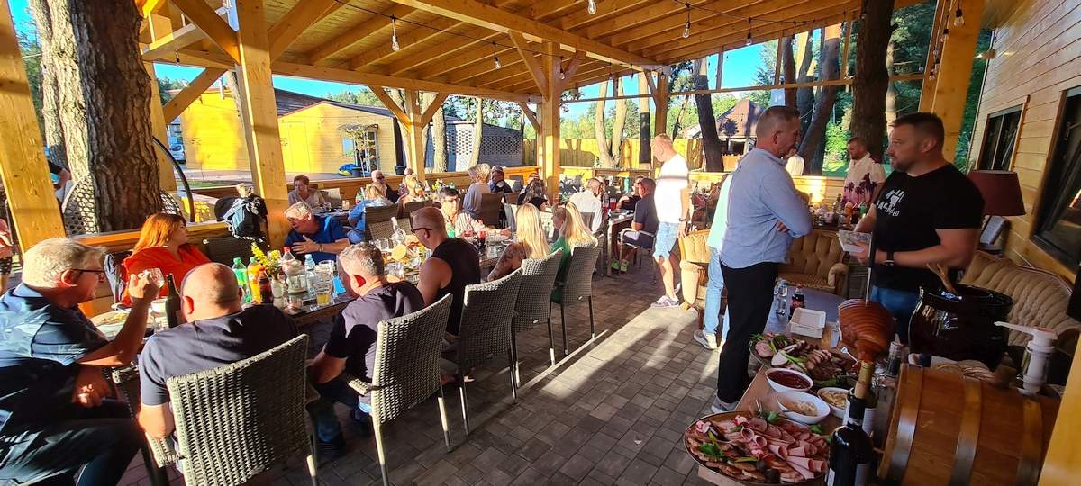 Smaczna kuchnia domowa w Ośrodku Uroczysko – dania regionalne i catering