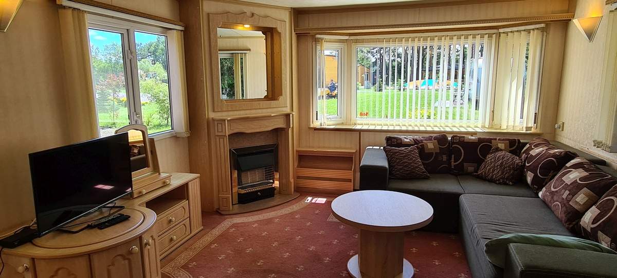 Komfortowy domek holenderski z klimatyzacją i tarasem – Ośrodek Uroczysko