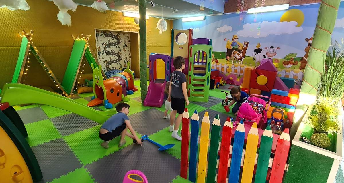 Ośrodek Uroczysko w Słopcu – malownicze położenie wśród lasów Gór Świętokrzyskich