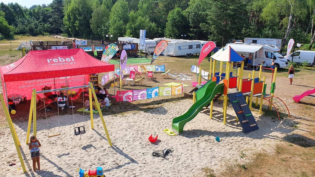 Ośrodek Uroczysko w Słopcu – malownicze położenie wśród lasów Gór Świętokrzyskich